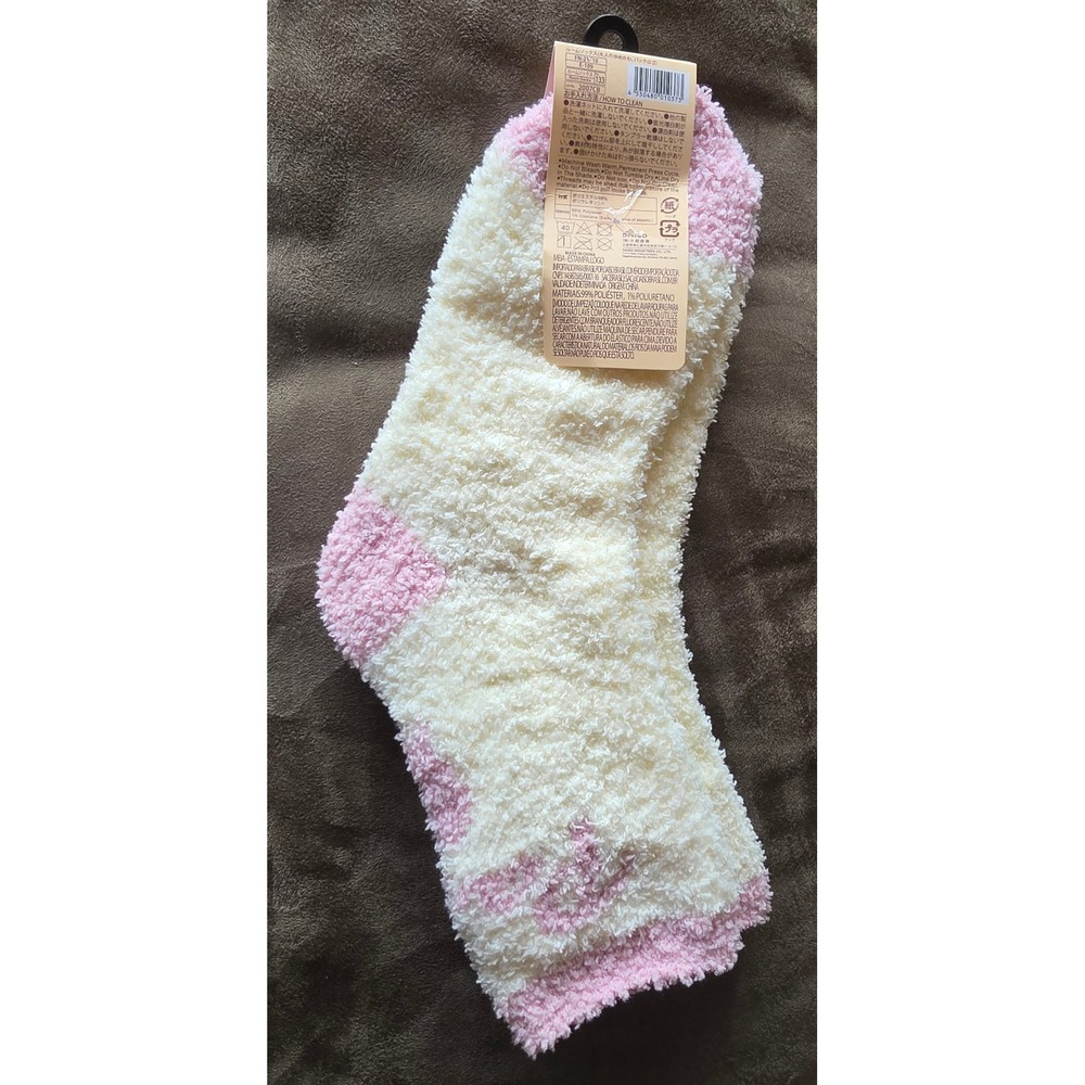 Daiso Room Socks Dreamy Pretty Back Logo Pink Cream Fuzzy Cozy Crew Socks US 5-7